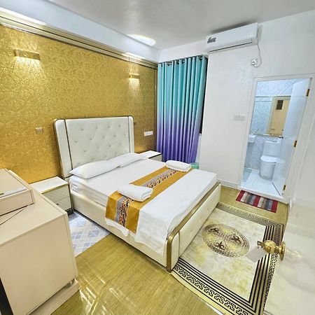 Ontrack Travel Apartman Malé Kültér fotó